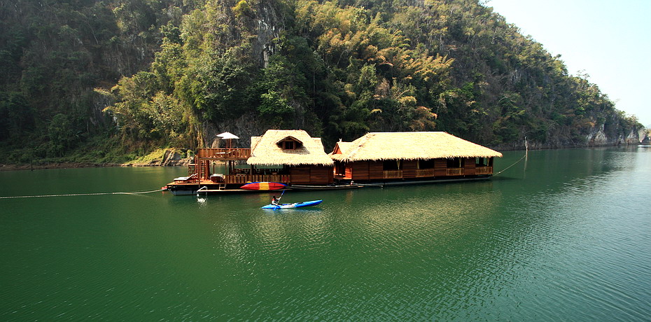 Floating Lake House full view